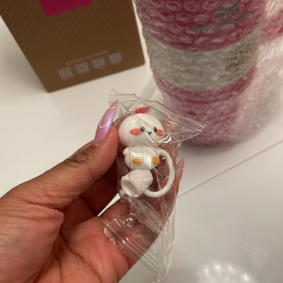 Stanley NIB Pink 40 oz Tumbler - Picture 4 of 4